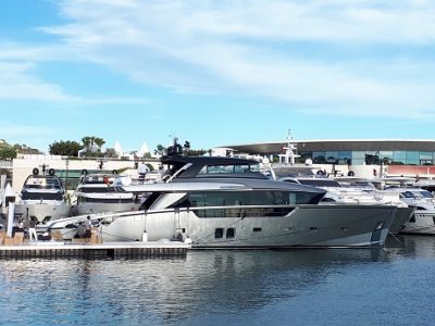 Sanlorenzo SX88, qualcosa di veramente nuovo “atterra” al Salone di Cannes