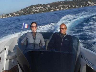 Frauscher 858 Fantom Air. Come prima, più di prima… la PROVA in diretta dal Salone di Cannes