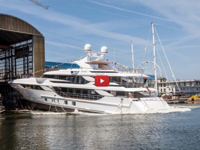 Benetti Blake, lo spettacolare varo a Viareggio