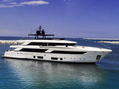 Varata Navetta 42, nuova ammiraglia di Custom Line