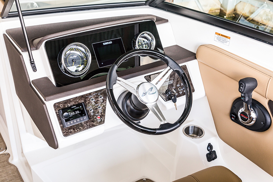 Sea Ray Sun Sport 230