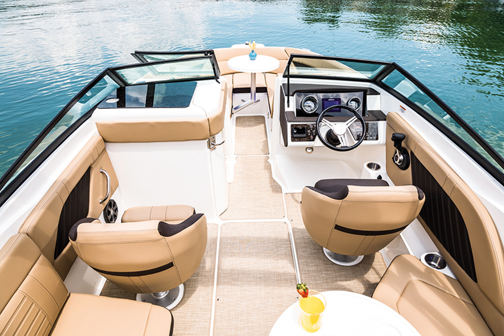 Sea Ray Sun Sport 230, guaranteed fun - Barche Magazine ISP