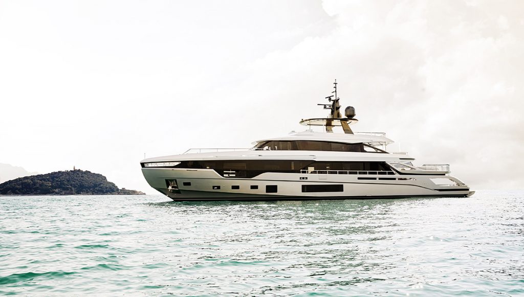 Azimut Grande Trideck