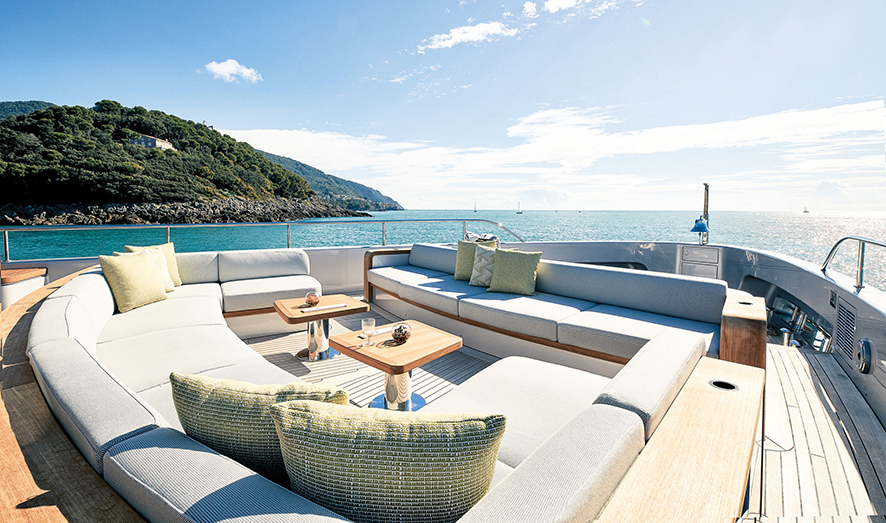 Benetti Oasis 40M