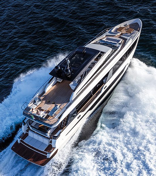 Ferretti Yachts 1000