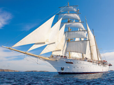 Star Clippers, at full mast