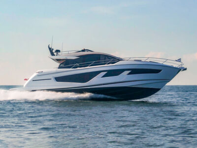 Il Sunseeker 65 Sport Yacht è disponibile per visite a Lavagna