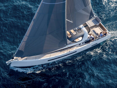 Jeanneau Yachts 55, different is good