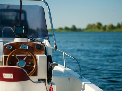 Noleggiare uno yacht di lusso: cosa sapere prima di partire 