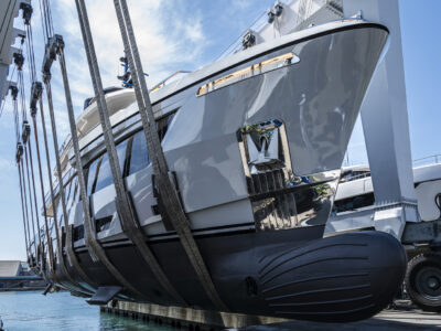 Columbus Yachts, in acqua il Crossover 42 M/Y Big Naan