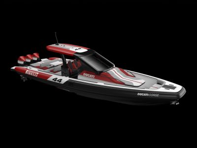 SACS Marine, Pirelli e Ducati, tre brand si uniscono per un nuovo modello